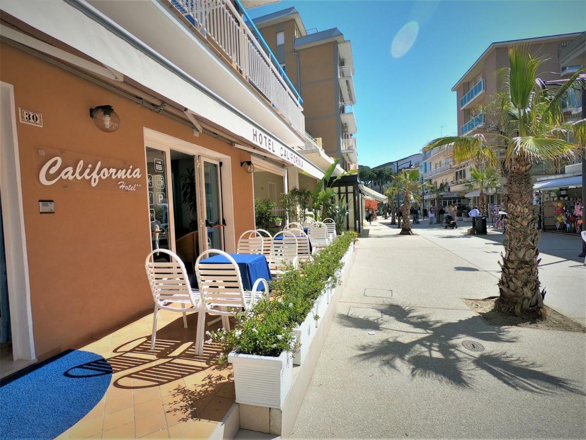 Hotel California Cattolica Exterior photo